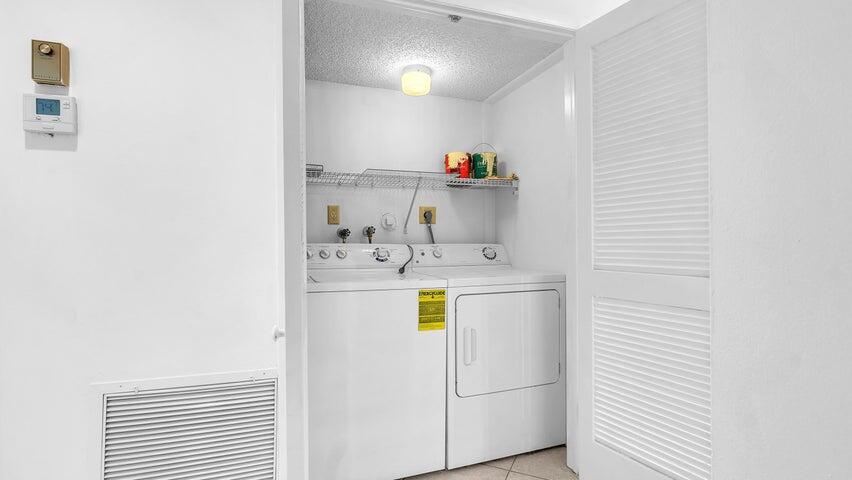 6125 Old Court Road, Unit 133 Boca Raton, FL 33433 - Photo 19 of 32 Laundry