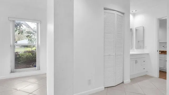 $290,000 | 6125 Old Court Road, Unit 133, Boca Raton, FL 33433