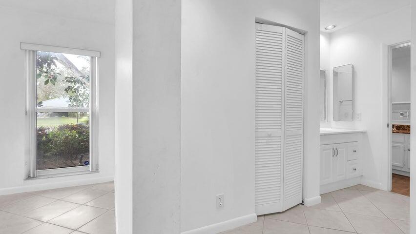 6125 Old Court Road, Unit 133 Boca Raton, FL 33433 - Photo 23 of 32 Master Bedroom