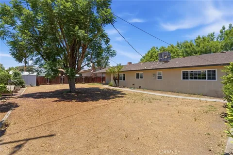 $315,000 | 417 East Magnolia Avenue, Hanford, CA 93230