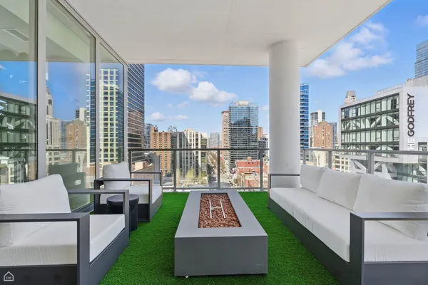 $8,000 | 146 West Erie Street, Unit 403, Chicago, IL 60654