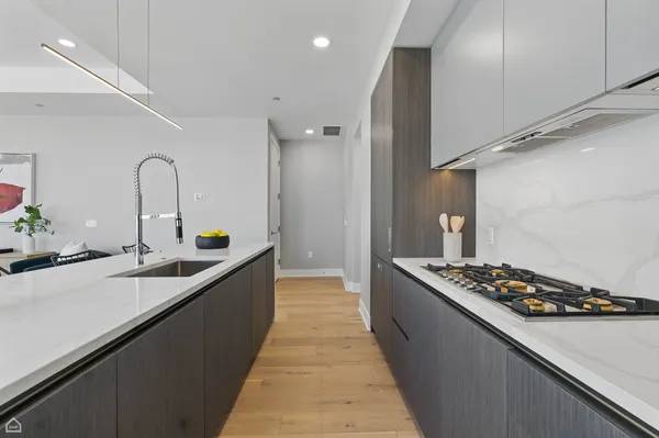 $8,000 | 146 West Erie Street, Unit 403, Chicago, IL 60654