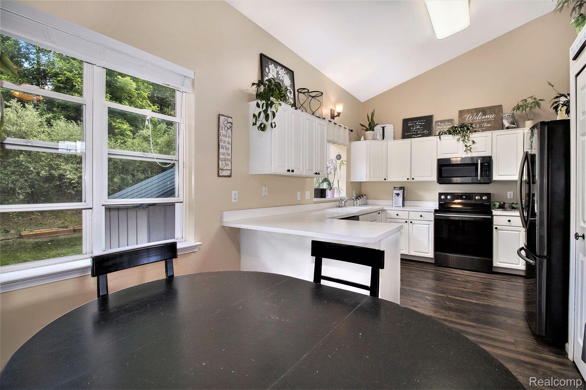 54 Eagle Ridge Road Lake Orion, MI 48360 - Photo 9 of 33 Gallery Image 9