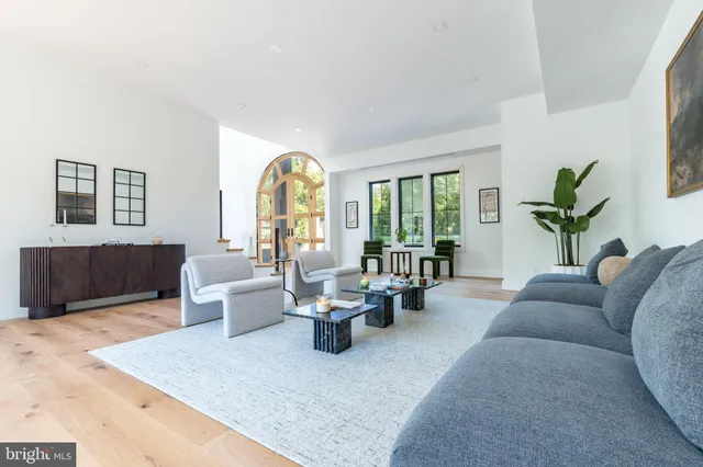 $4,299,000 | 9402 Meadowbrook Avenue, Philadelphia, PA 19118