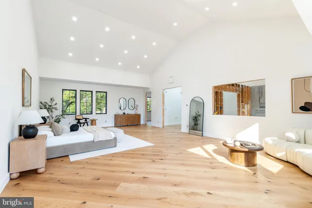 $4,299,000 | 9402 Meadowbrook Avenue, Philadelphia, PA 19118