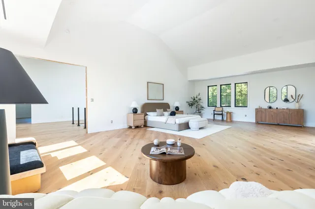 $4,299,000 | 9402 Meadowbrook Avenue, Philadelphia, PA 19118