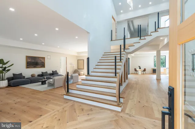 $4,299,000 | 9402 Meadowbrook Avenue, Philadelphia, PA 19118