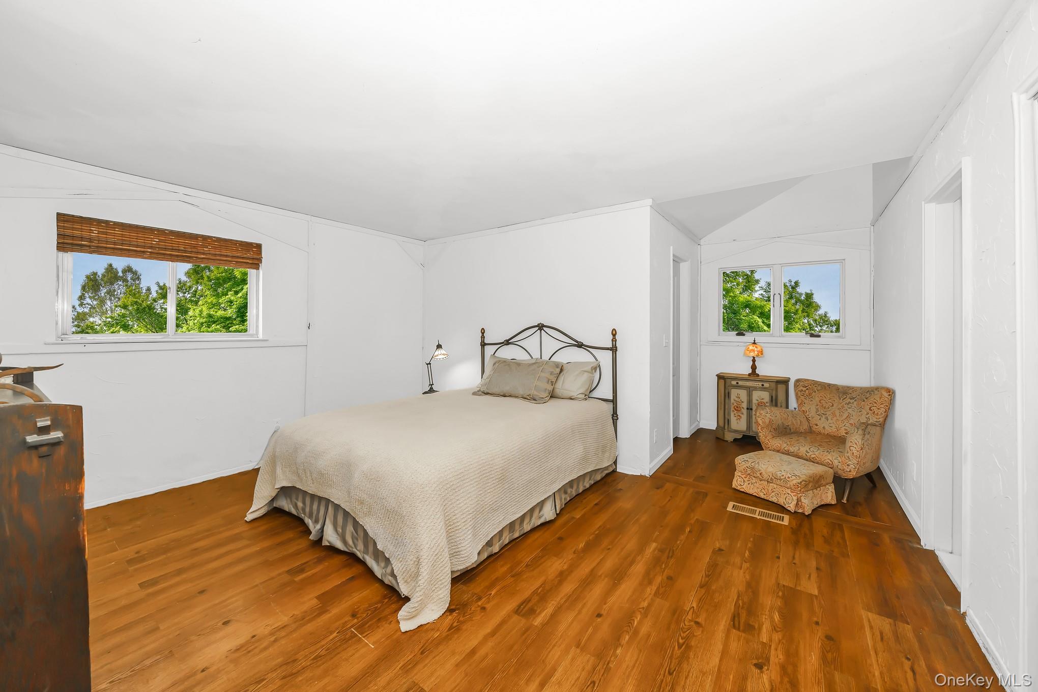 10 Rye Place Commack, NY 11725 - Photo 12 of 25