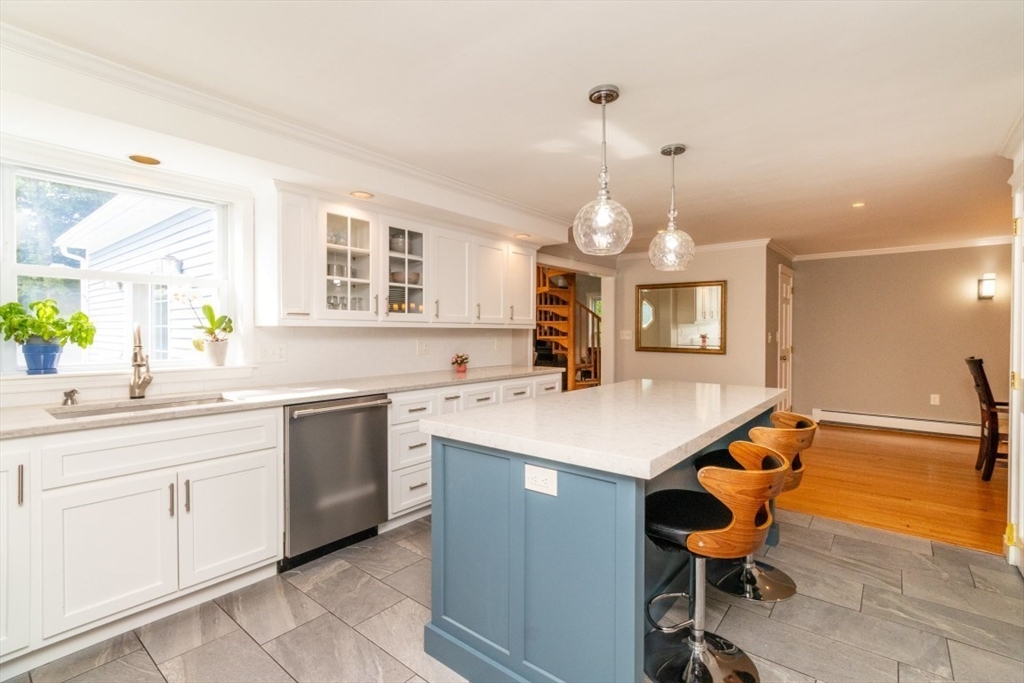 745 Washington Street Walpole, MA 02081 - Photo 8 of 42