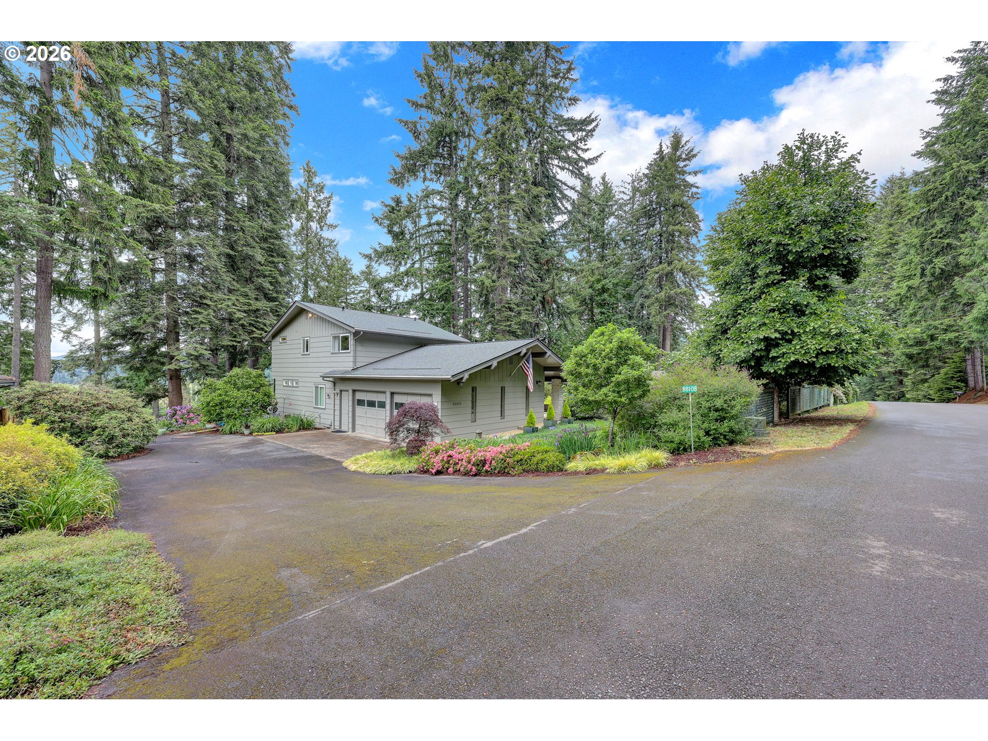88108 Tiki Lane Springfield, OR 97478 - Photo 44 of 48 a view of a house with a street