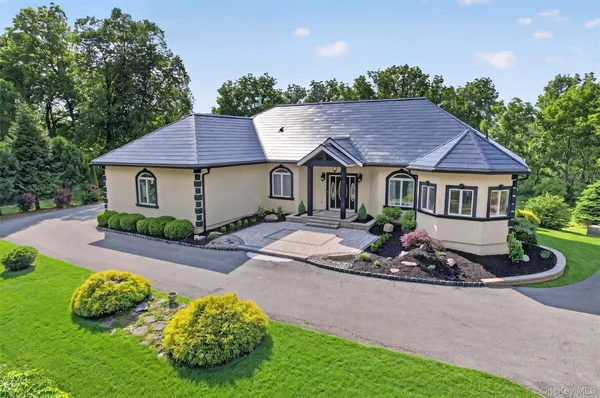 $995,000 | 29 Gurda Lane, Pine Island, NY 10969