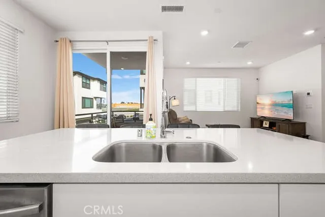 $770,000 | 2955 West Lincoln Avenue, Unit 7, Anaheim, CA 92801