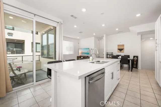 $770,000 | 2955 West Lincoln Avenue, Unit 7, Anaheim, CA 92801