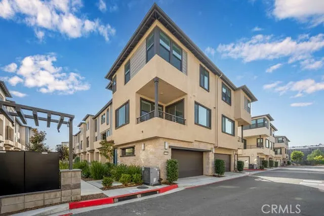 $770,000 | 2955 West Lincoln Avenue, Unit 7, Anaheim, CA 92801