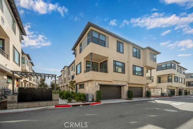 $770,000 | 2955 West Lincoln Avenue, Unit 7, Anaheim, CA 92801