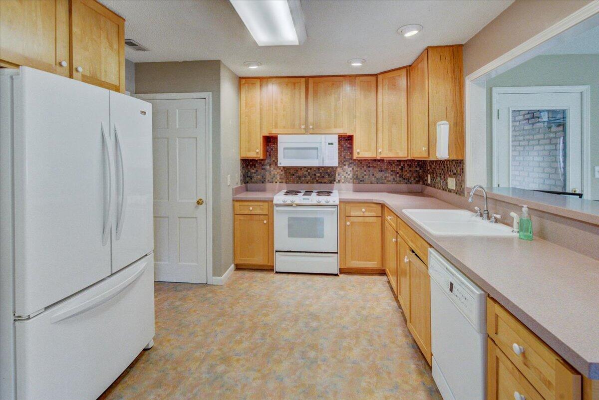 32 Linwood Road Northwest Fort Walton Beach, FL 32547 - Photo 14 of 47 Gallery Image 14