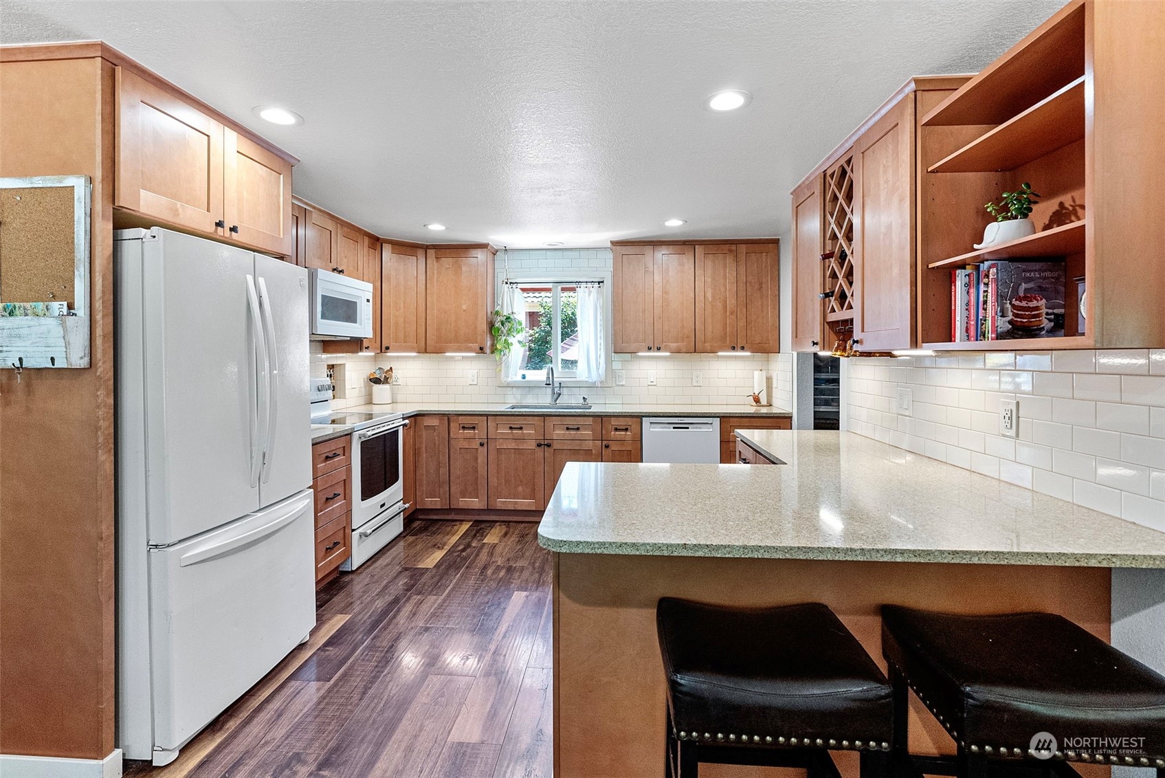 7050 Northeast Elfendahl Pass Road Belfair, WA 98528 - Photo 6 of 33 Gallery Image 6