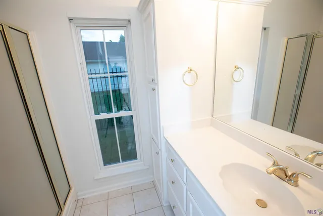 $329,900 | 1335 Springlake Drive, Baton Rouge, LA 70810