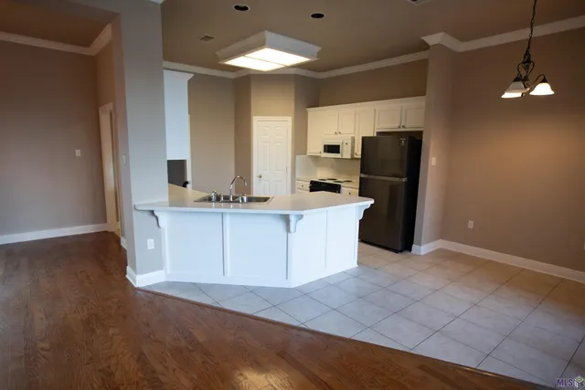 $329,900 | 1335 Springlake Drive, Baton Rouge, LA 70810