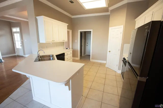 $329,900 | 1335 Springlake Drive, Baton Rouge, LA 70810