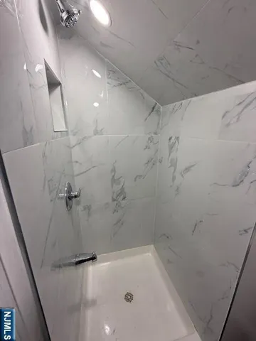 $3,350 | 16 Central, Unit 2, Bergenfield, NJ 07621