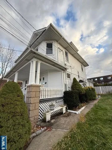 $3,350 | 16 Central, Unit 2, Bergenfield, NJ 07621