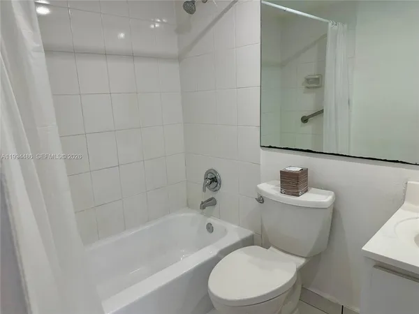 $1,750 | 10764 North Kendall Drive, Unit I1, Miami, FL 33176