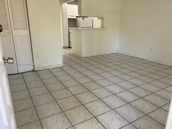 $1,750 | 10764 North Kendall Drive, Unit I1, Miami, FL 33176