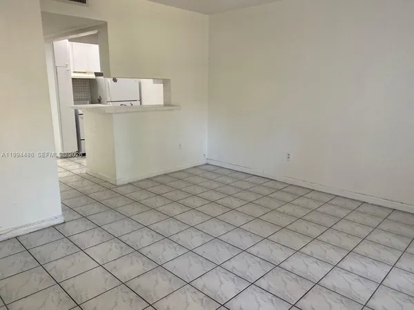 $1,750 | 10764 North Kendall Drive, Unit I1, Miami, FL 33176