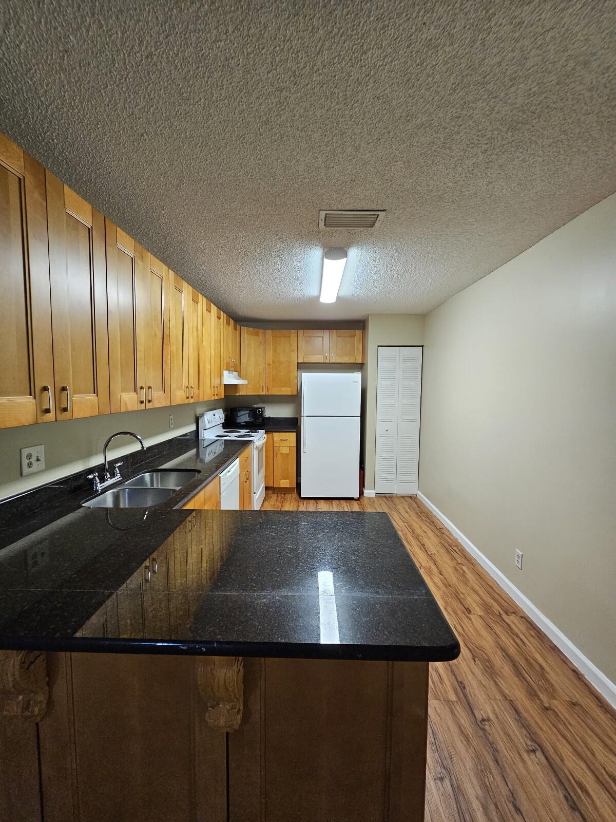 3300 Jaywood Terrace, Unit 2160 Boca Raton, FL 33431 - Photo 5 of 23 20230712_111158_copy_1200x1600