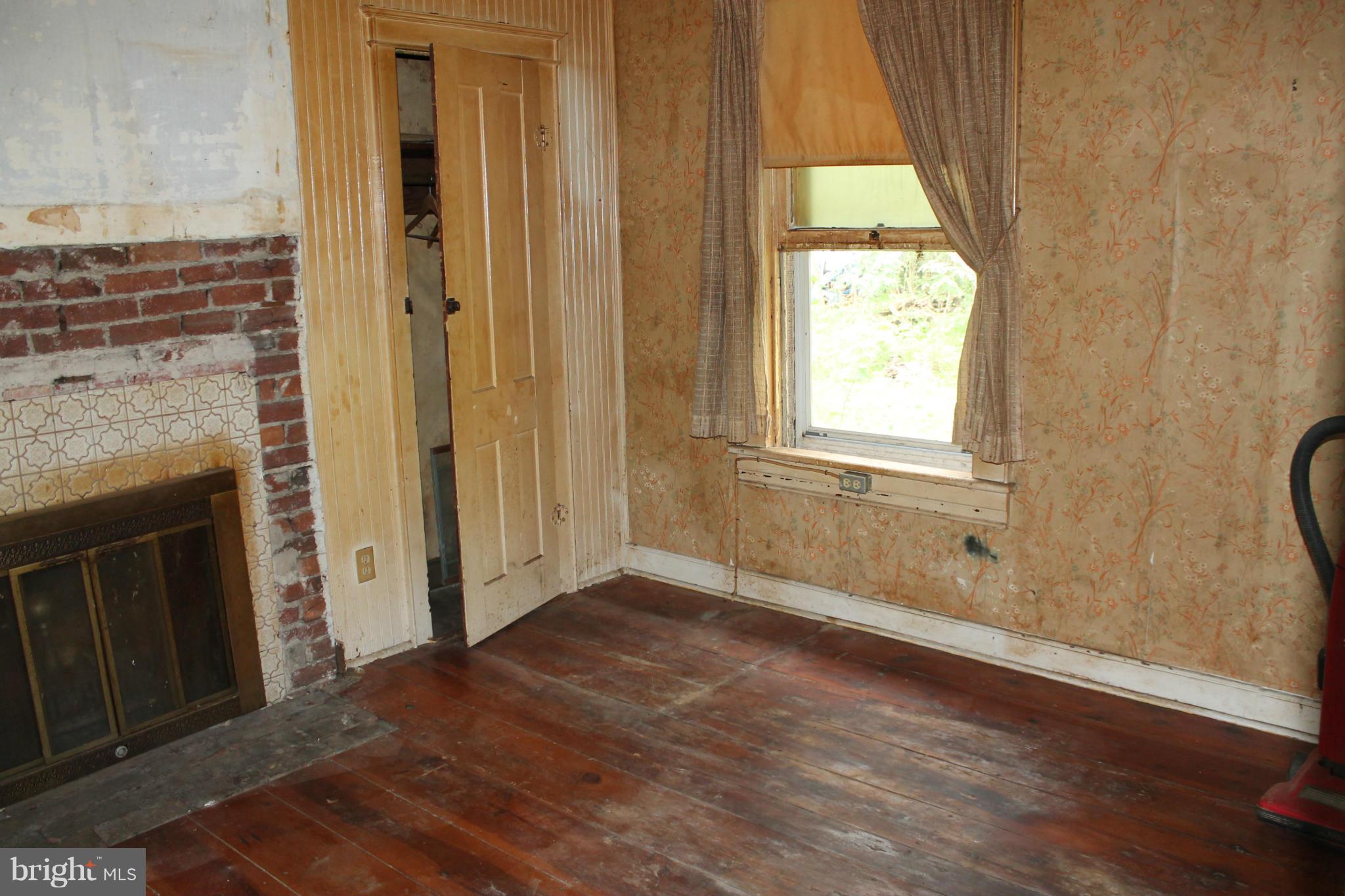 401 Henry Clay Street Harpers Ferry, WV 25425 - Photo 25 of 30 Bedroom