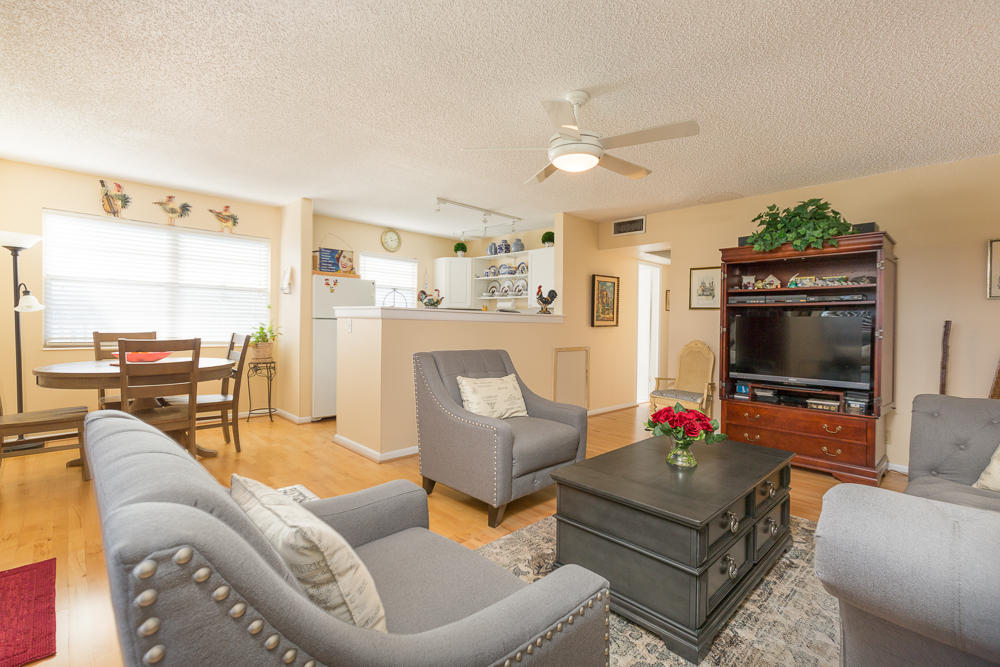 38 Brighton East, Unit A Boca Raton, FL 33434 - Photo 5 of 15 38 Brighton C-4