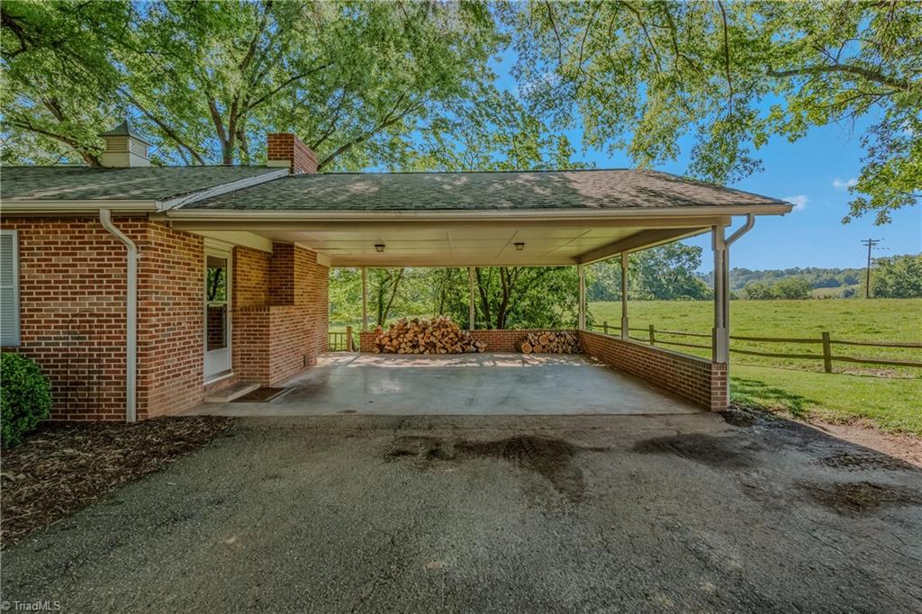 331 Sykes Dairy Road Mount Airy, NC 27030 - Photo 8 of 44