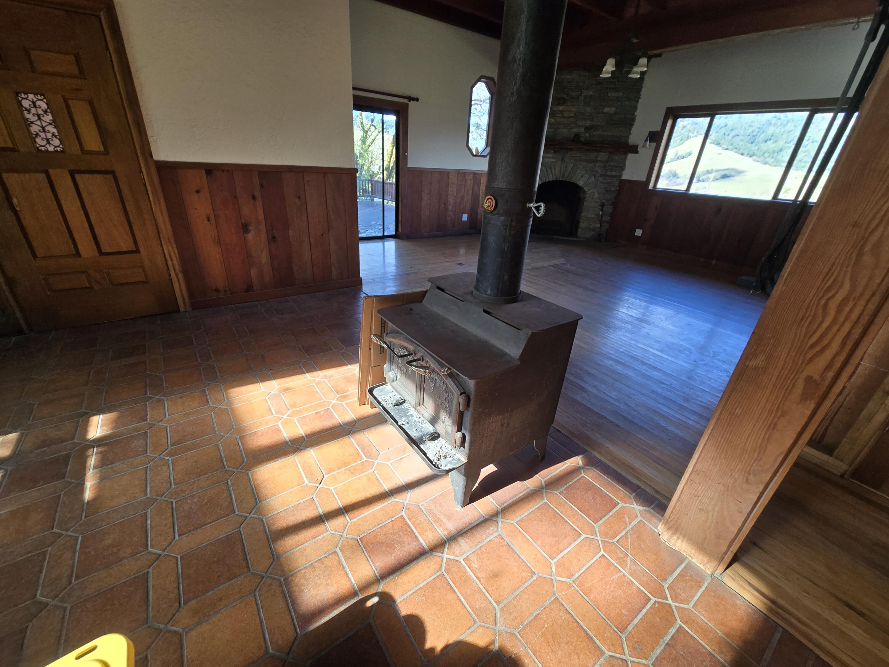 3830 Thomas Road Miranda, CA 95553 - Photo 23 of 82