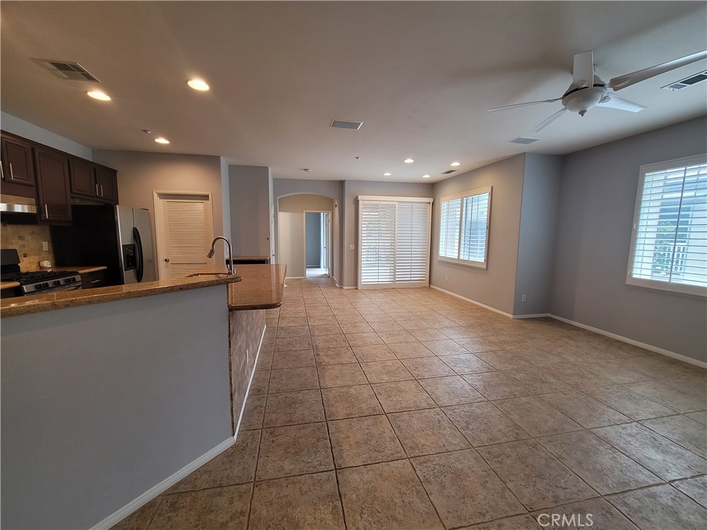 74 Rosenblum, Unit 108 Irvine, CA 92602 - Photo 8 of 33