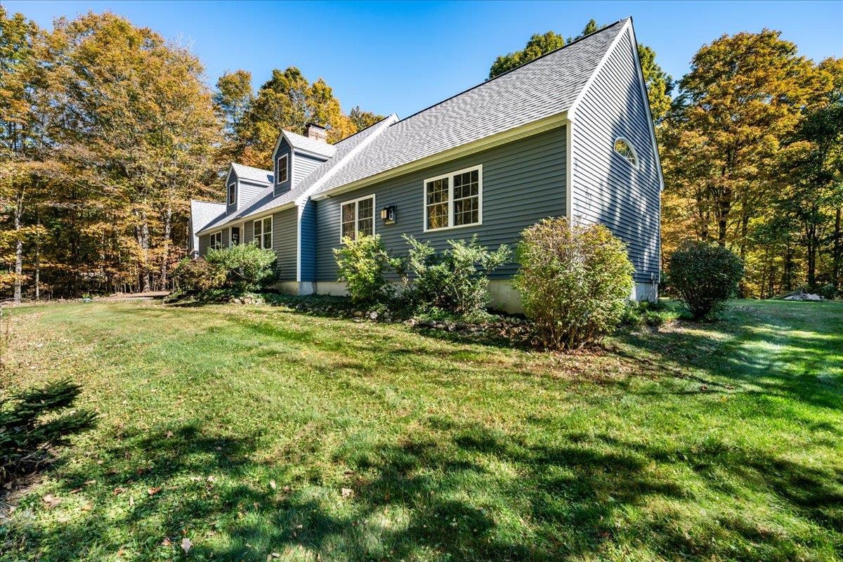 213 Joe English Road New Boston, NH 03070 - Photo 6 of 60 Gallery Image 6