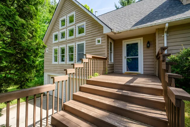 $369,900 | 2775 Lakeland Drive, Berrien Springs, MI 49103