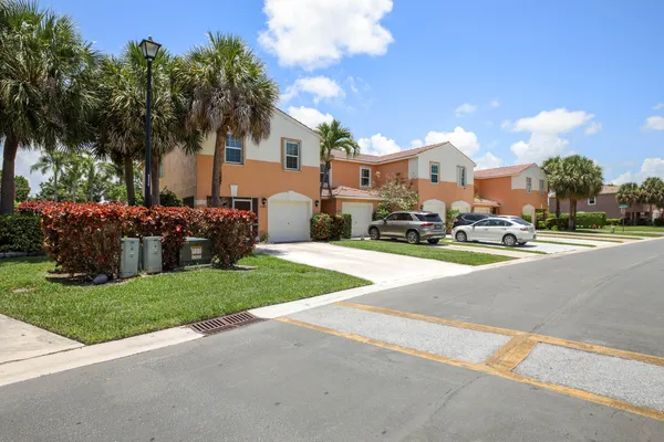 $415,000 | 6881 Willow Creek Run, Lake Worth, FL 33463