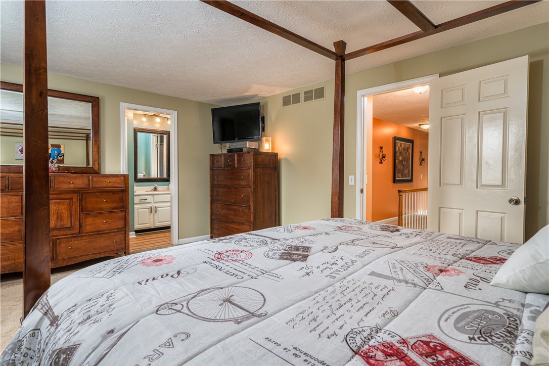 7 Bardney Circle Perinton, NY 14450 - Photo 23 of 38 View of Owner's suite looking toward the ensuite b