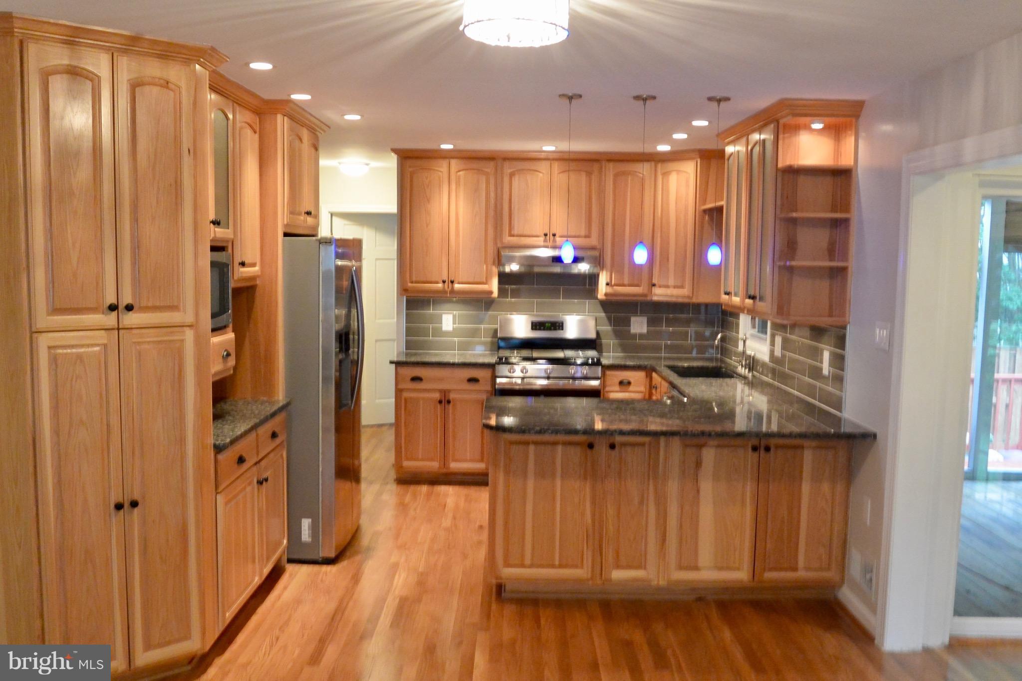 7712 Hayfield Road Alexandria, VA 22315 - Photo 6 of 12 Kitchen
