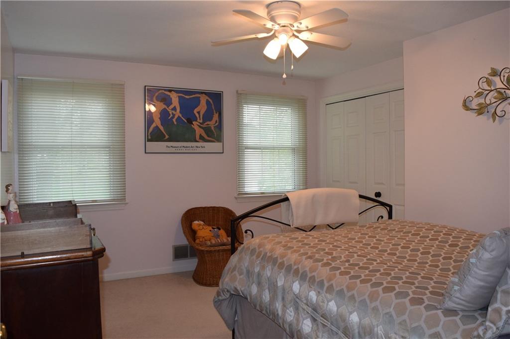 226 Sweet Gum Road Pittsburgh, PA 15238 - Photo 18 of 25 Gallery Image 18