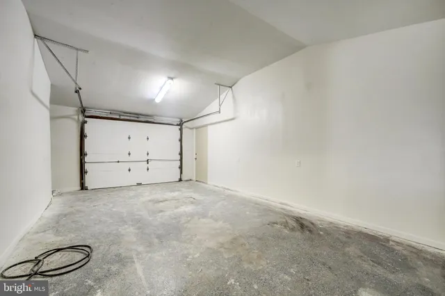 $2,650 | 3828 8th Street, North Beach, MD 20714