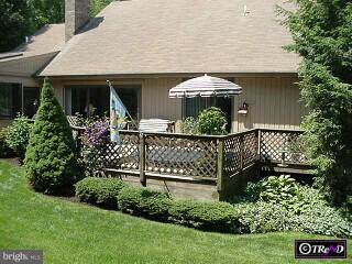 2 Raphael Road Hockessin, DE 19707 - Photo 5 of 6 a front view of a house with garden
