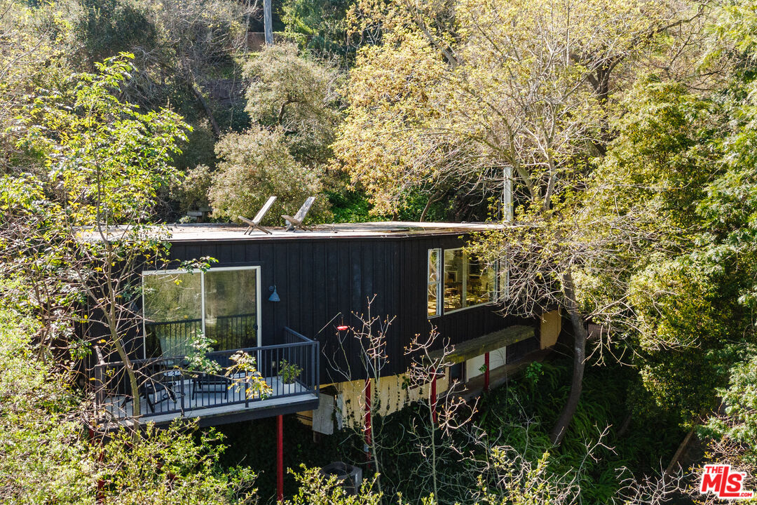 2355 Hermits Glen Los Angeles, CA 90046 - Photo 44 of 45