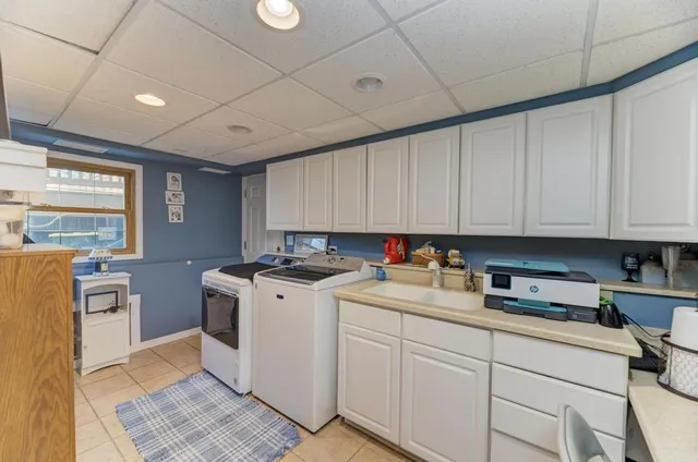 $525,000 | 7930 Grant Street, Darien, IL 60561