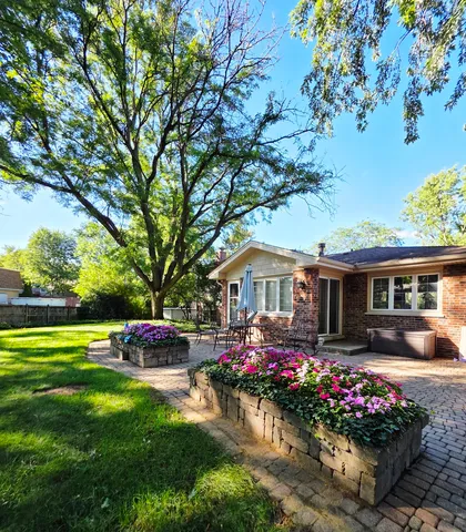 $525,000 | 7930 Grant Street, Darien, IL 60561