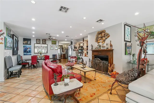 $1,299,000 | 5776 Bellaire Drive, New Orleans, LA 70124