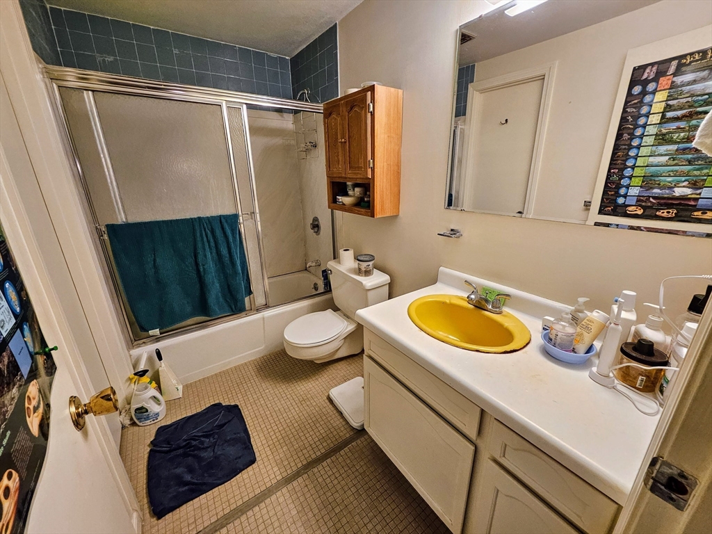 12 Chadwick Court, Unit 12 Amherst, MA 01002 - Photo 18 of 22