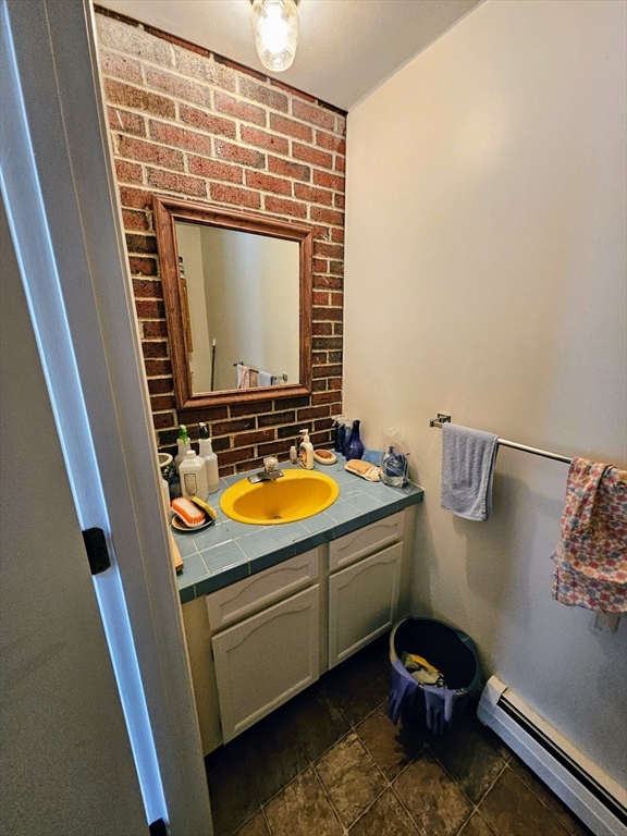 12 Chadwick Court, Unit 12 Amherst, MA 01002 - Photo 9 of 22