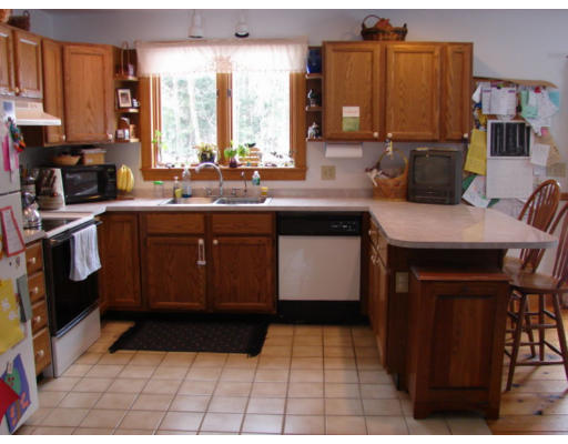 288 Greenfield Road Montague, MA 01351 - Photo 5 of 7 Gallery Image 5